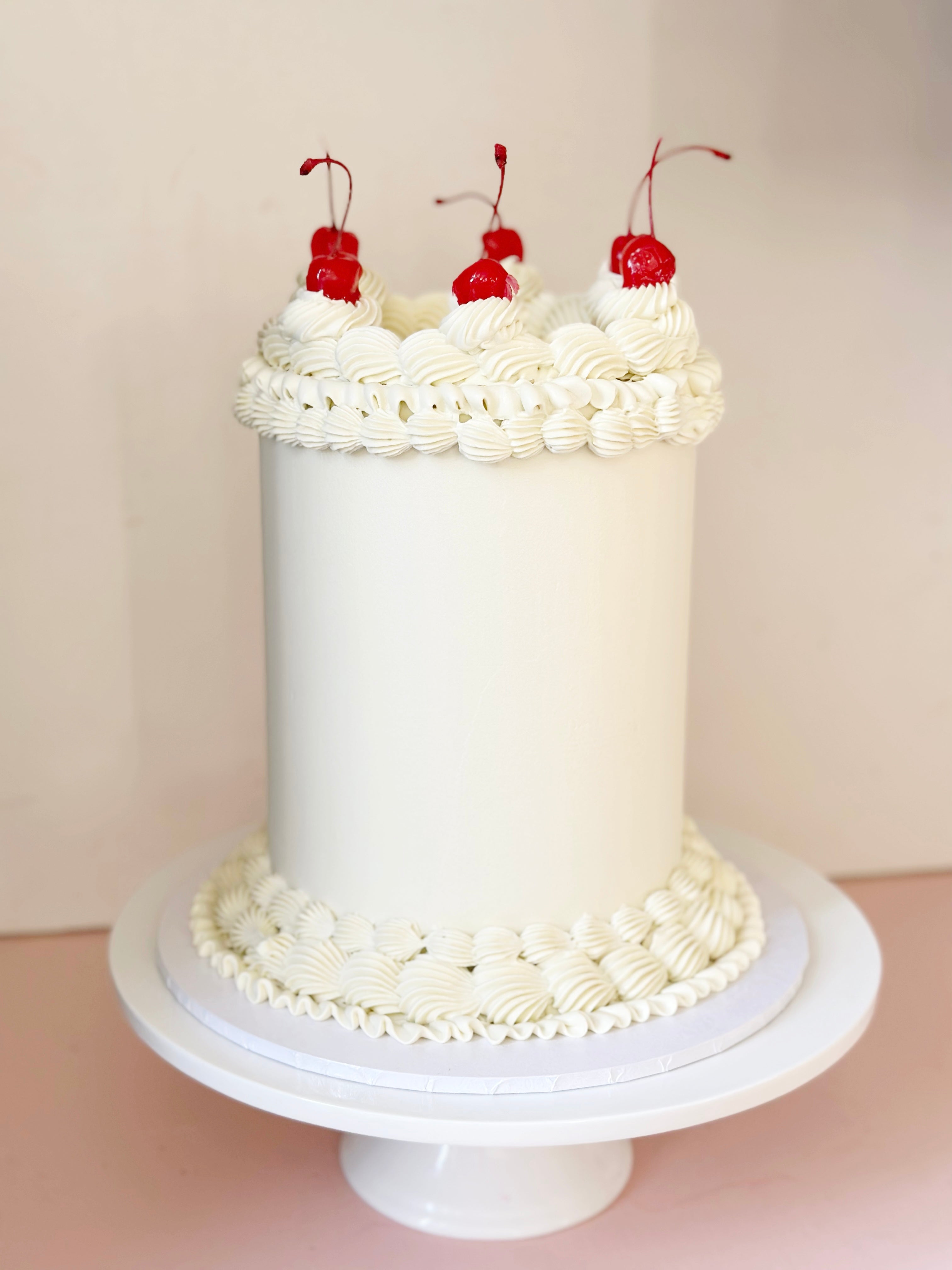 6" 3x layer vintage circle cake 